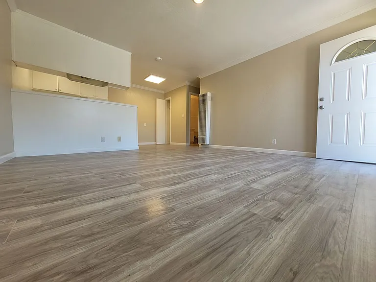 All Single Story Apartment Community — Photo 35