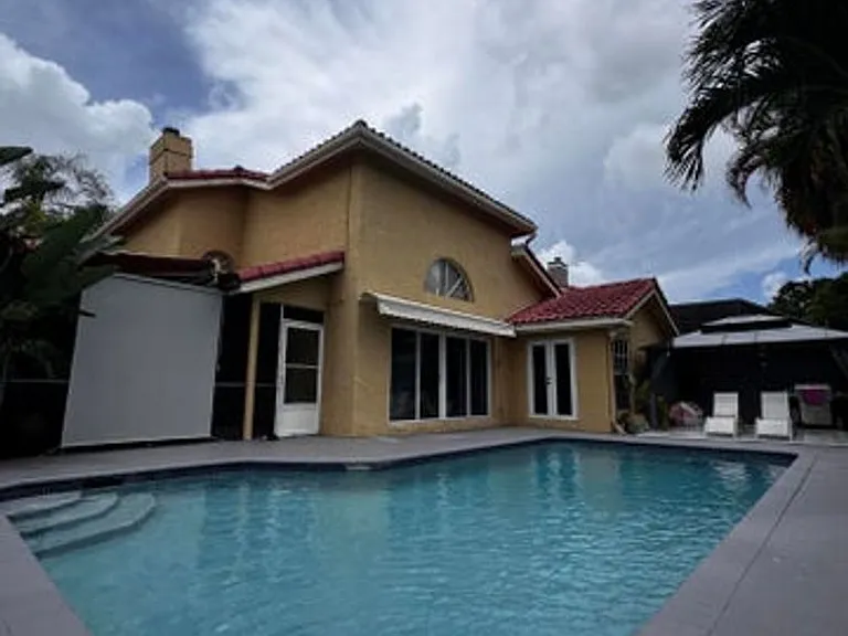 10302 Buena Ventura Dr — Photo 2