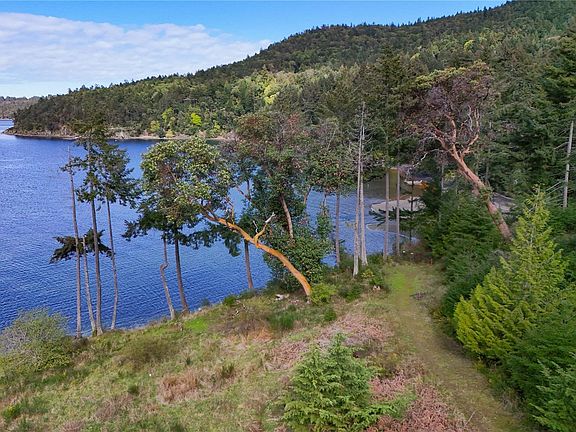 2nd image of 122 Narrows West Rd