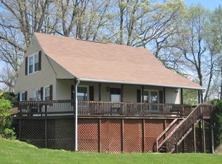 685 Lyle Ln SE, Christiansburg, VA 24073