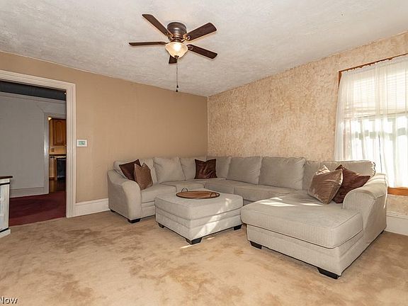 5th image of 36 Casement Ave