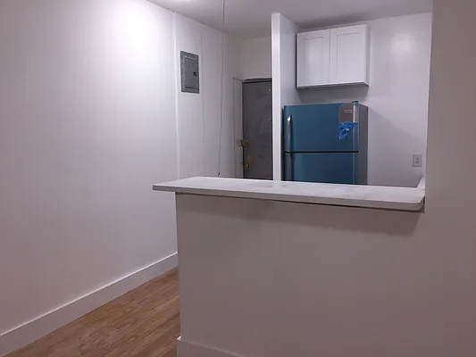 Rented by Arena Real Estate | media 10