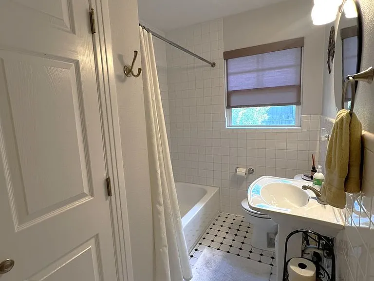 1311 Aggie Ln #A — Photo 15