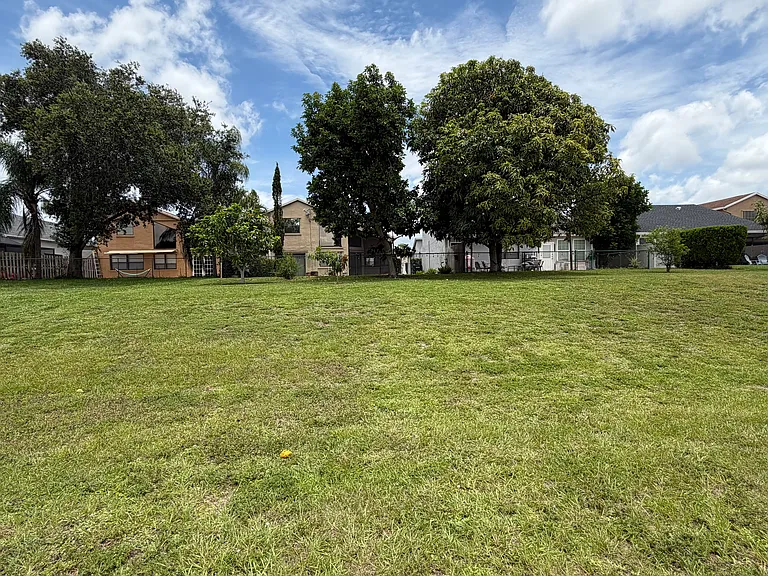 8598 Kimble Way — Photo 33