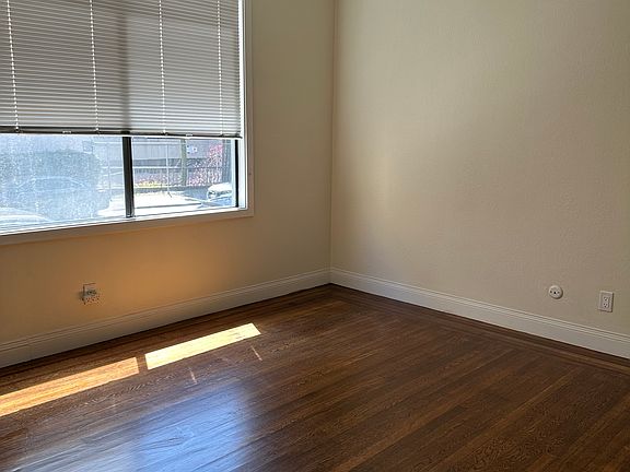 3rd image of 3848 Sacramento St #1