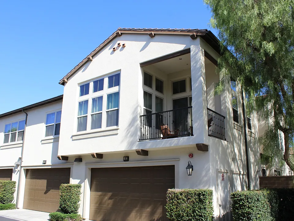 83 Thornhurst