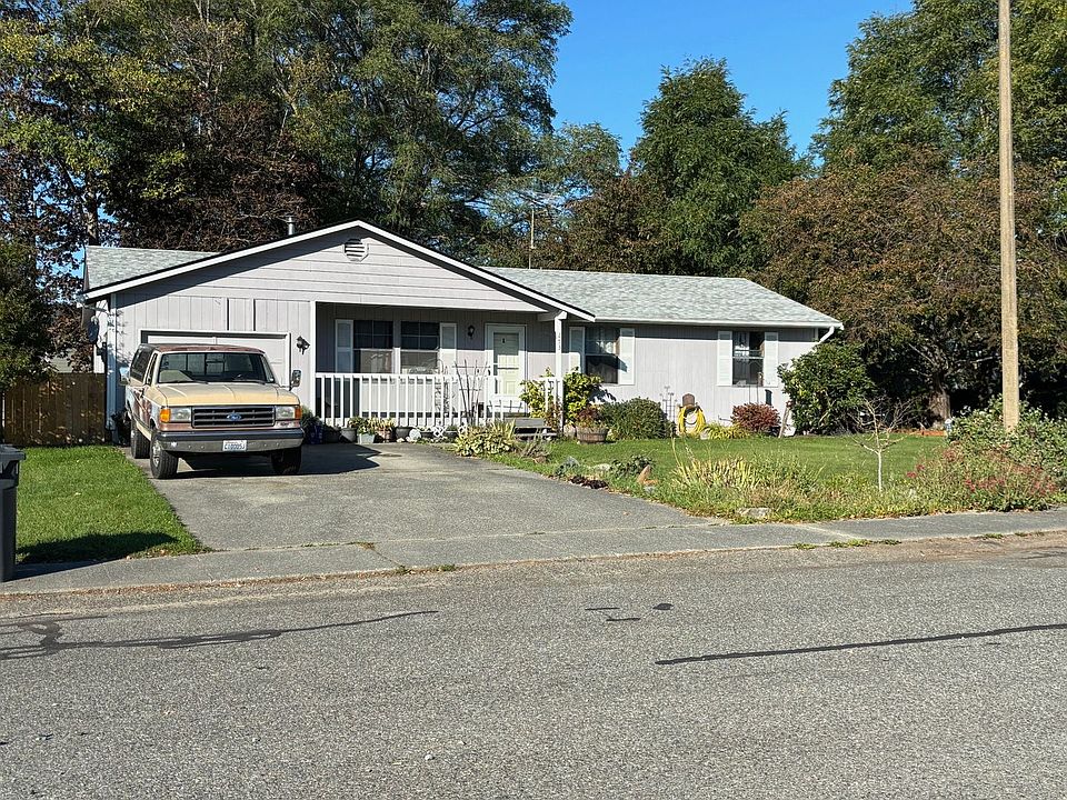 1st image of 253 SE Fisher Ct