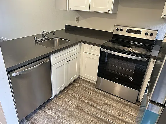 463 Coffield Ave #8 — Photo 14