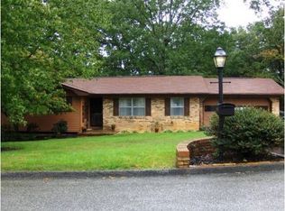 606 Timber Ridge Dr, Hixson, TN 37343