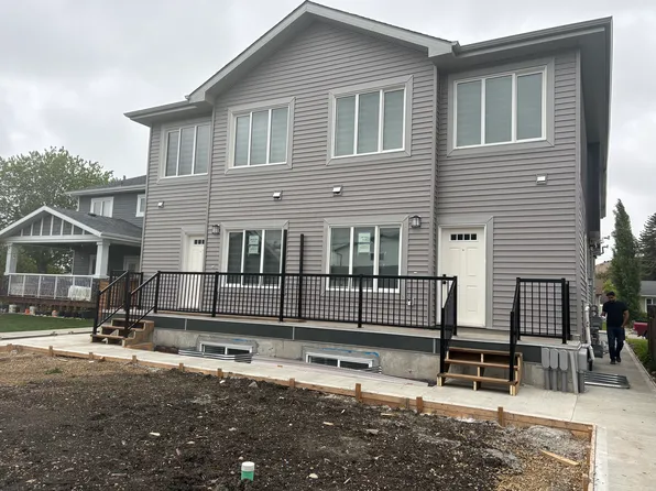 8903 155th St NW, Edmonton, AB T5R 1W2