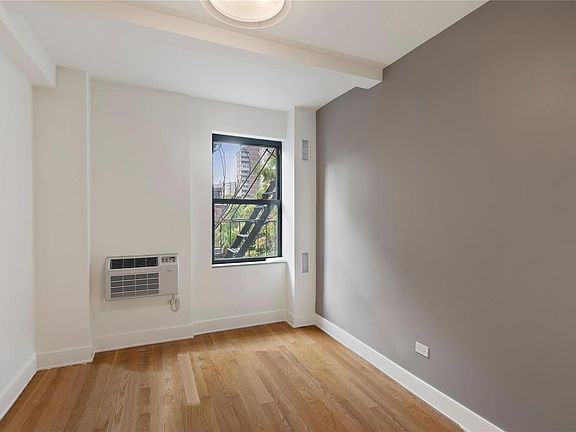 4th image of 308 W 30th St APT 6E
