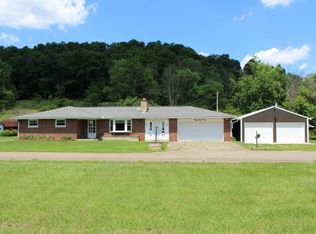 8840 N Rokeby Cir NW, McConnelsville, OH 43756