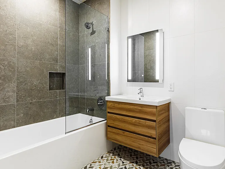 584 4th Ave #201 — Photo 9