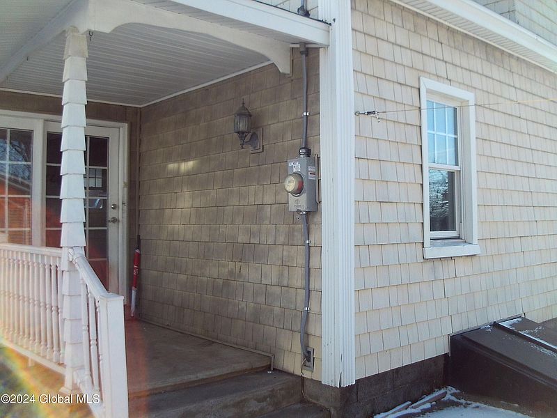 2nd image of 18 Selden Street