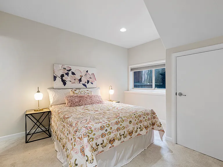 1514 Taylor Ave N #B — Photo 15