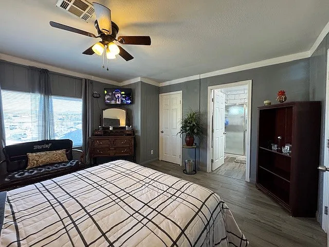 1682 Colina Dr — Photo 8