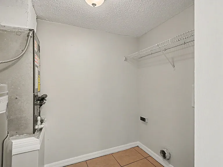 4534 Sleepy Oak Ln — Photo 20