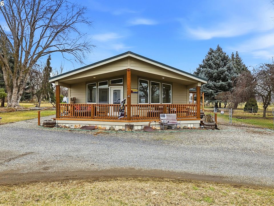1st image of 32945 Thorny Grove Ln