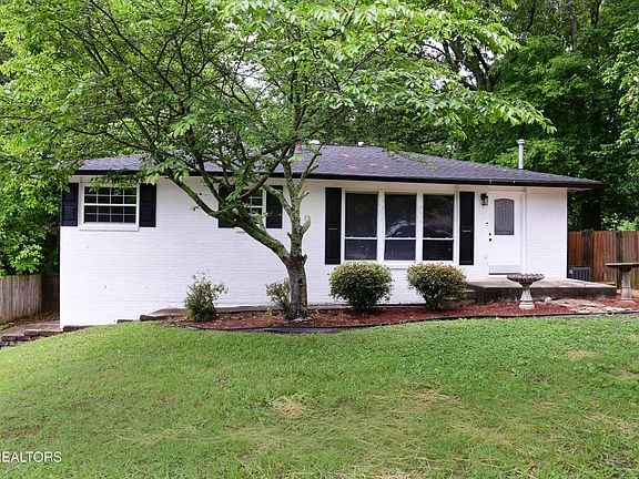 3rd image of 102 Henderson Ln
