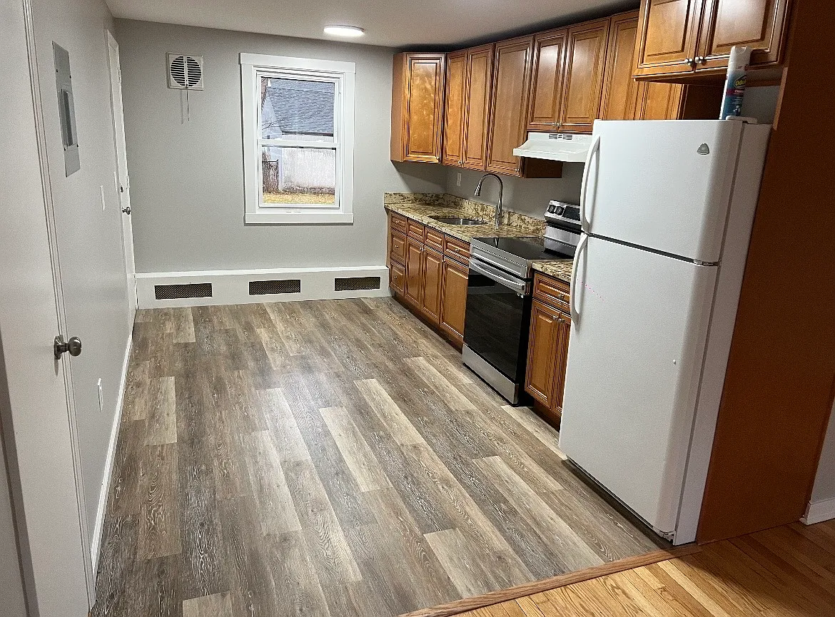 2 bed, 800 sqft, $2,050 — Photo 1