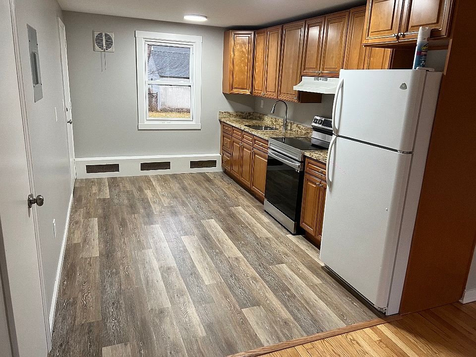 1st image of 15 Emerson St #B2