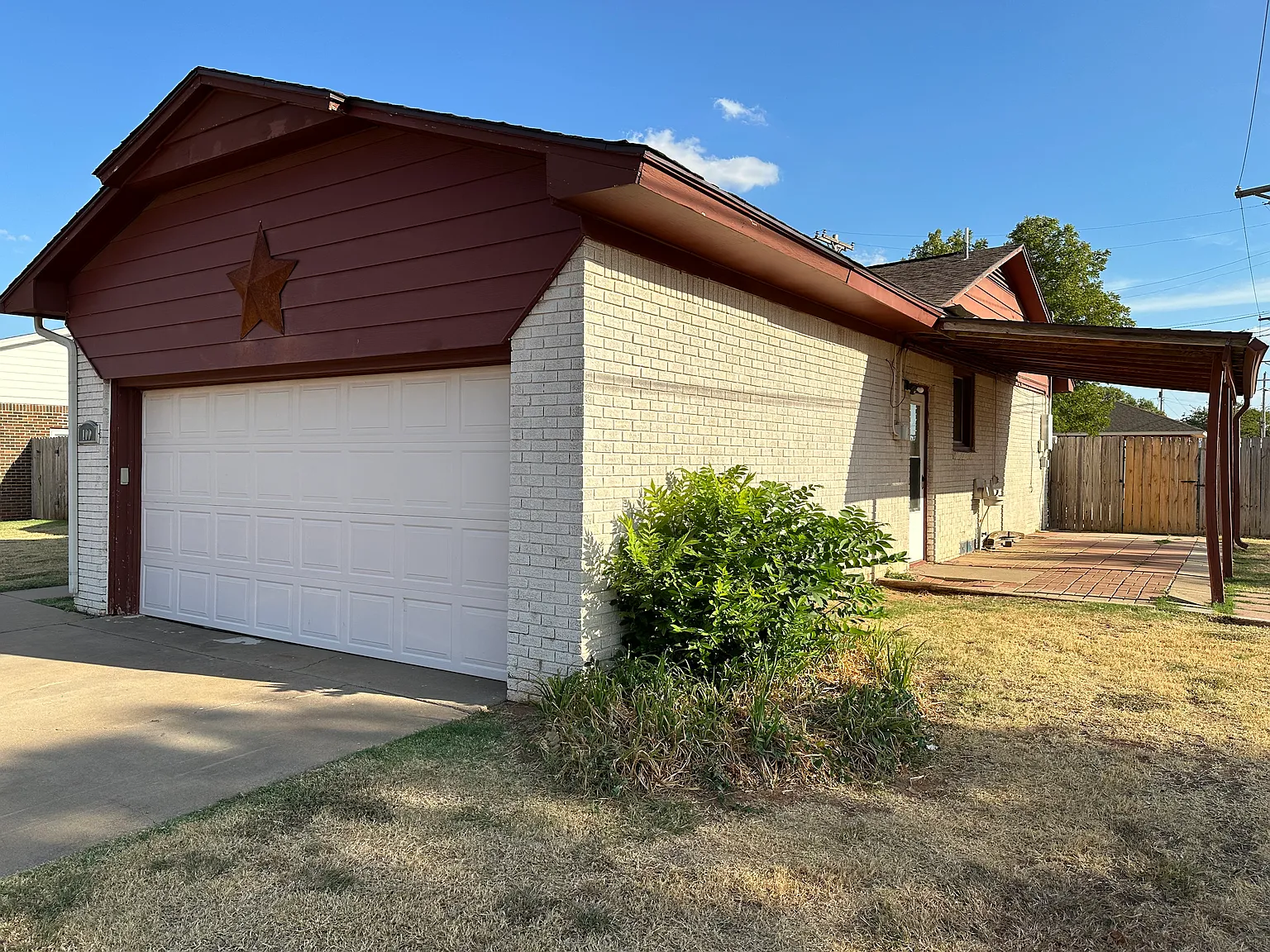 3 bed, 1049 sqft, $1,500 — Photo 2