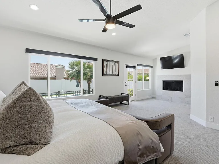 5623 E Claire Dr — Photo 25