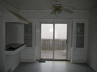 4th image of 7605 Brinsmade Ave