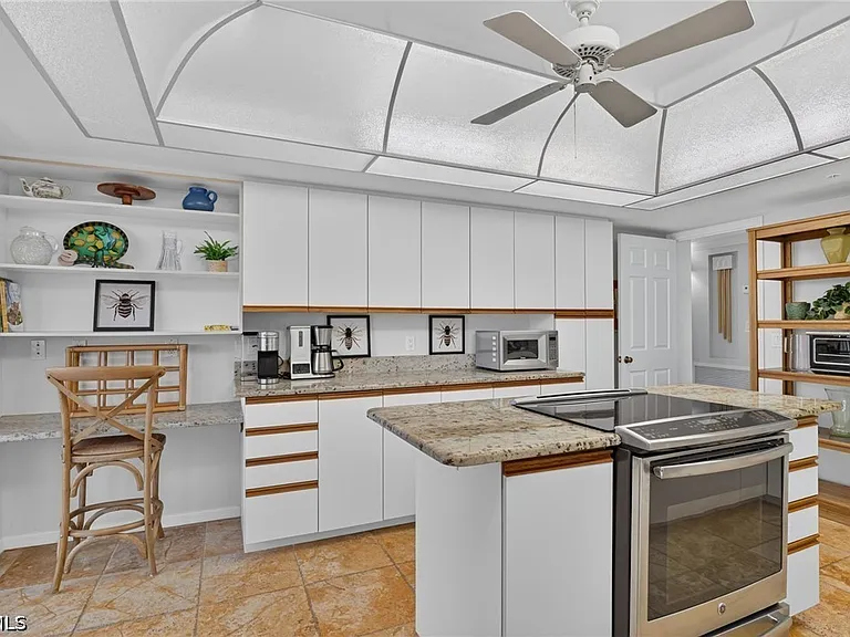 1900 Virginia Ave #503 — Photo 16