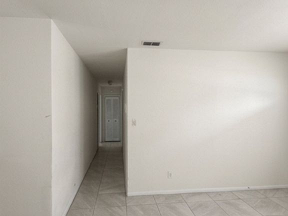 4th image of 4925 Caserta St
