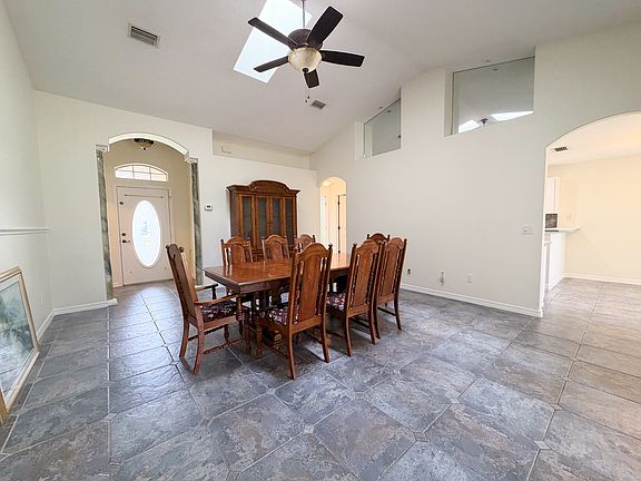 3rd image of 5 Lewisdale Pl