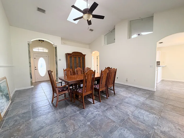 5 Lewisdale Pl — Photo 3