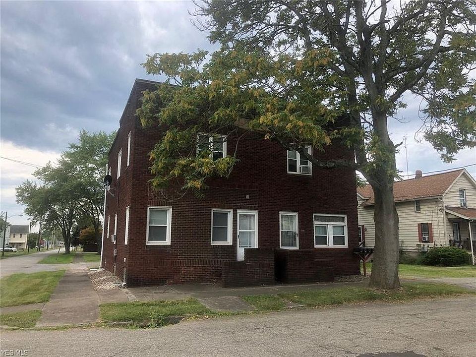 1st image of 36 Wood Ave #1/2