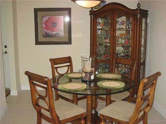 5th image of 2504 Venetian Ct