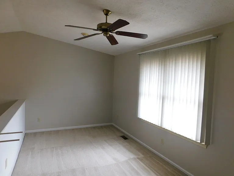 109 S Forest Dr — Photo 17