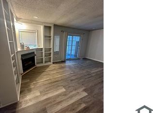 617 E Raynor Dr, Fayetteville, NC 28311