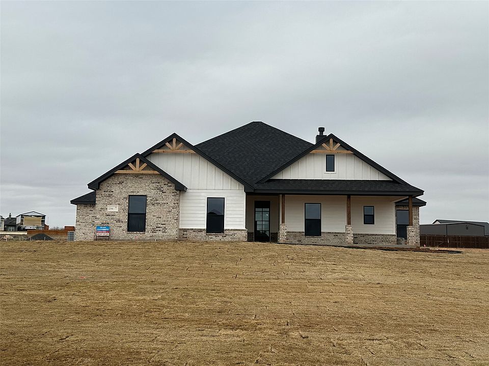 1st image of 256 Newhouse Dr