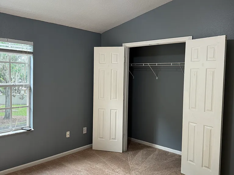 1090 Vineland Pl — Photo 16