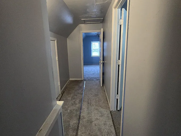 19 Wood Ave #2 — Photo 5