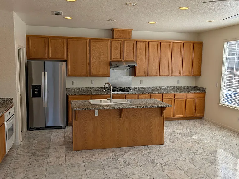 90 Plumeria Ct — Photo 4