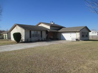 127 Southport Cir, Newton, KS 67114