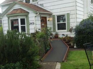 2402 1st St, Tillamook, OR