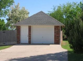7904 Scotch Ln, Tuttle, OK 73089