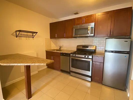 Rented by REAL New York | media 10