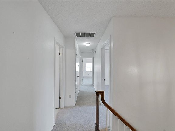 4th image of 407 Oakcrest Dr