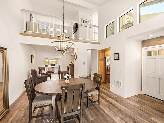 2nd image of 3142 Sunset Ln