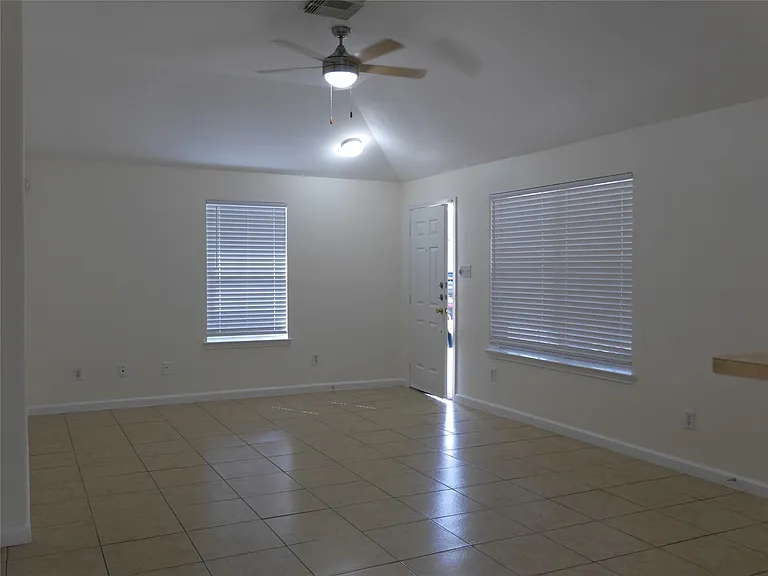 16327 Bettong Ct — Photo 8