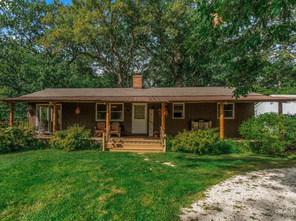 1231 Hartman Trl, Sandwich, IL 60548