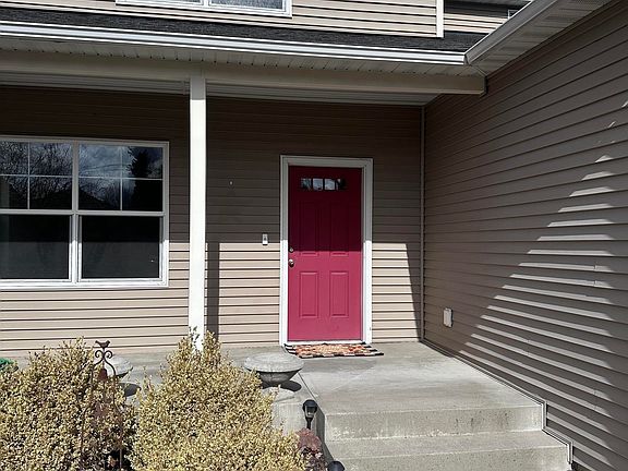 2nd image of 1318 Edinborough Ct