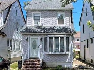 225-15 106th Ave, Queens Village, NY 11429